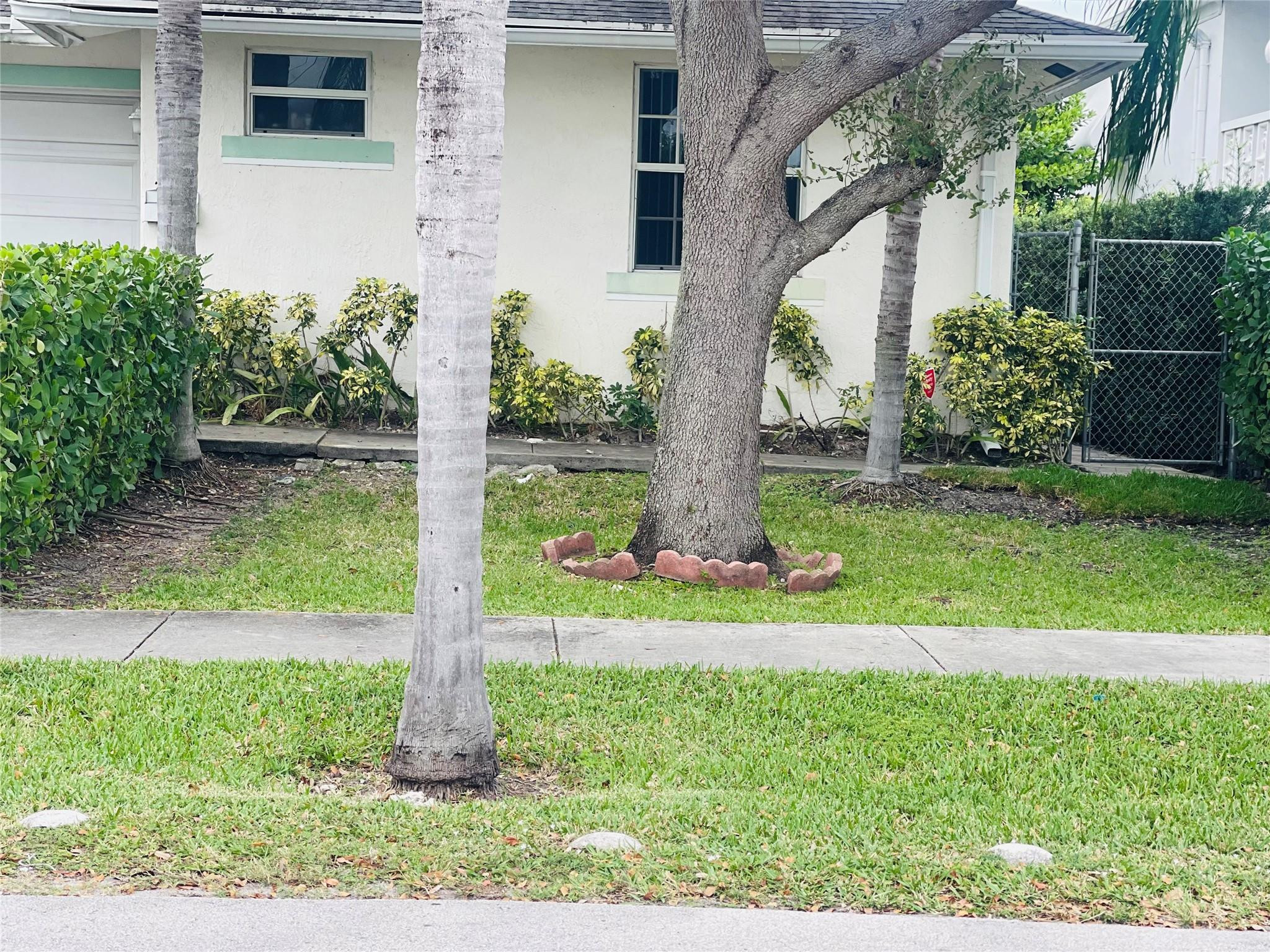 717 NE 4th Street, Hallandale Beach, FL 33009, Hallandale Beach