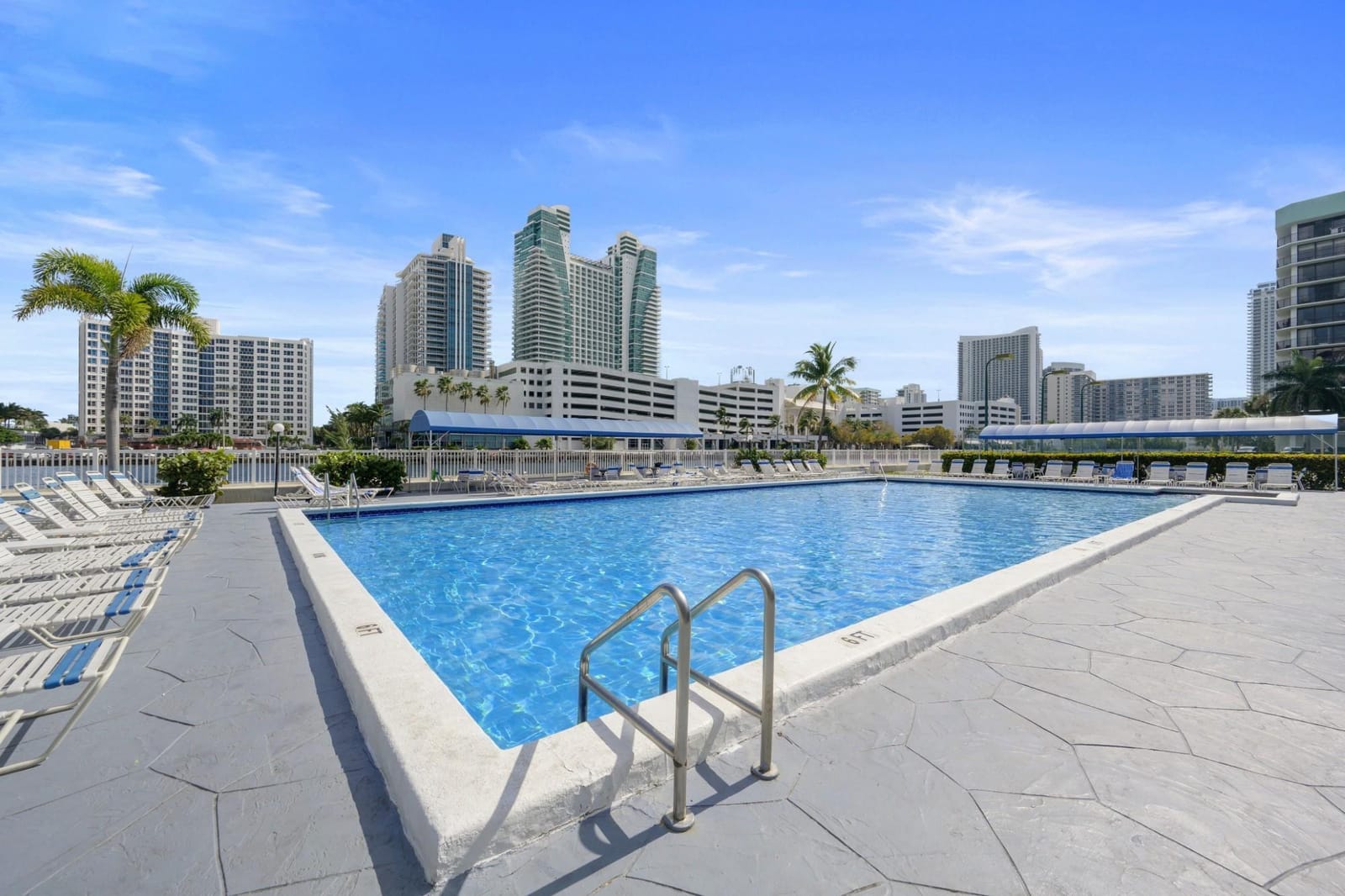 600 Parkview Drive 1111 (PH11) — photo 3