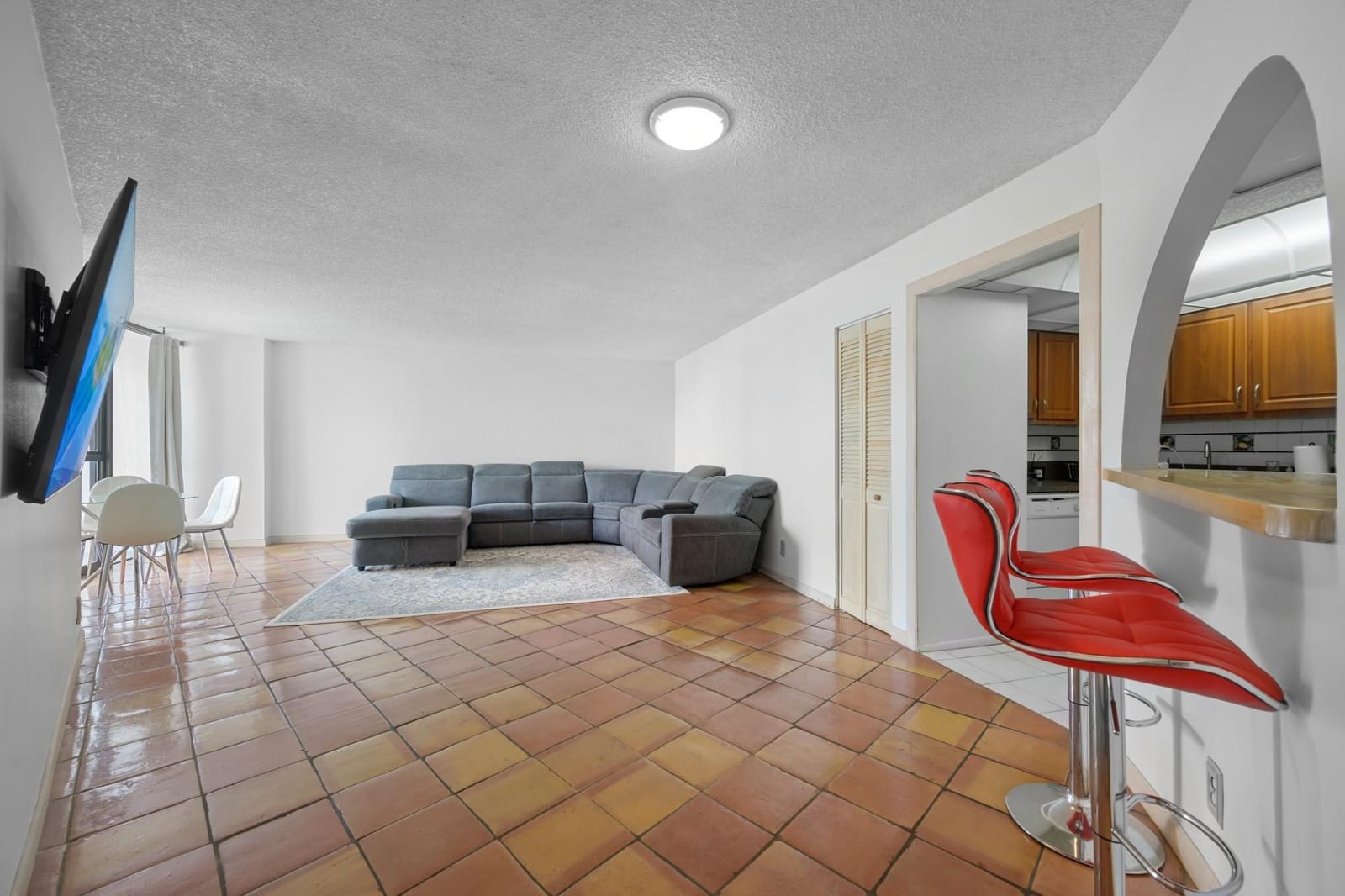 600 Parkview Drive 1111 (PH11) — photo 7
