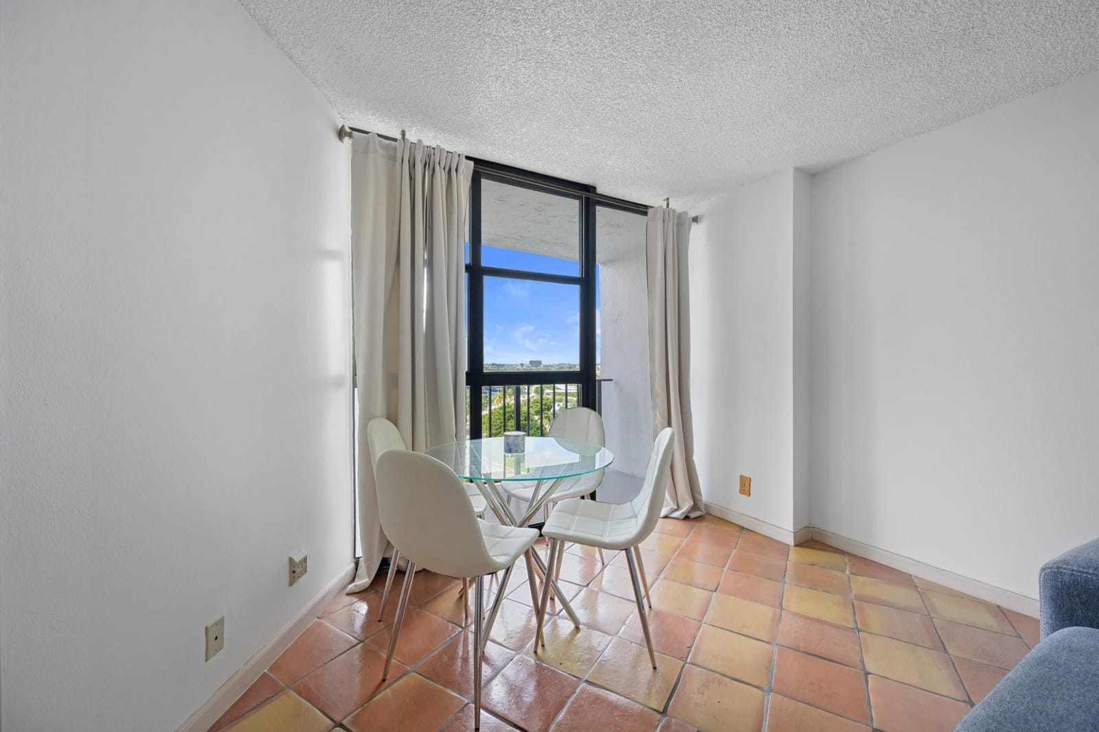 600 Parkview Drive 1111 (PH11) — photo 9