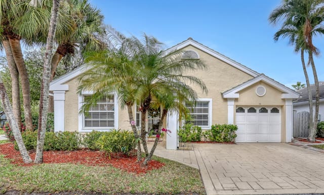 46 Governors Court, sold in Bristol Club At Pga Natl, Palm Beach Gardens, FL