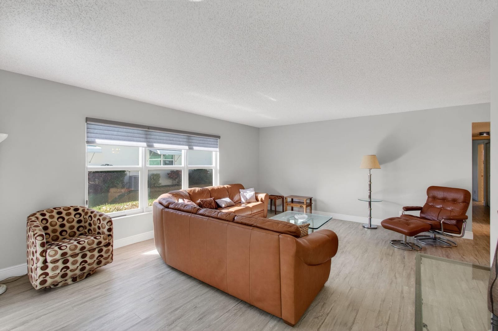5392 Lakefront Boulevard A — photo 2