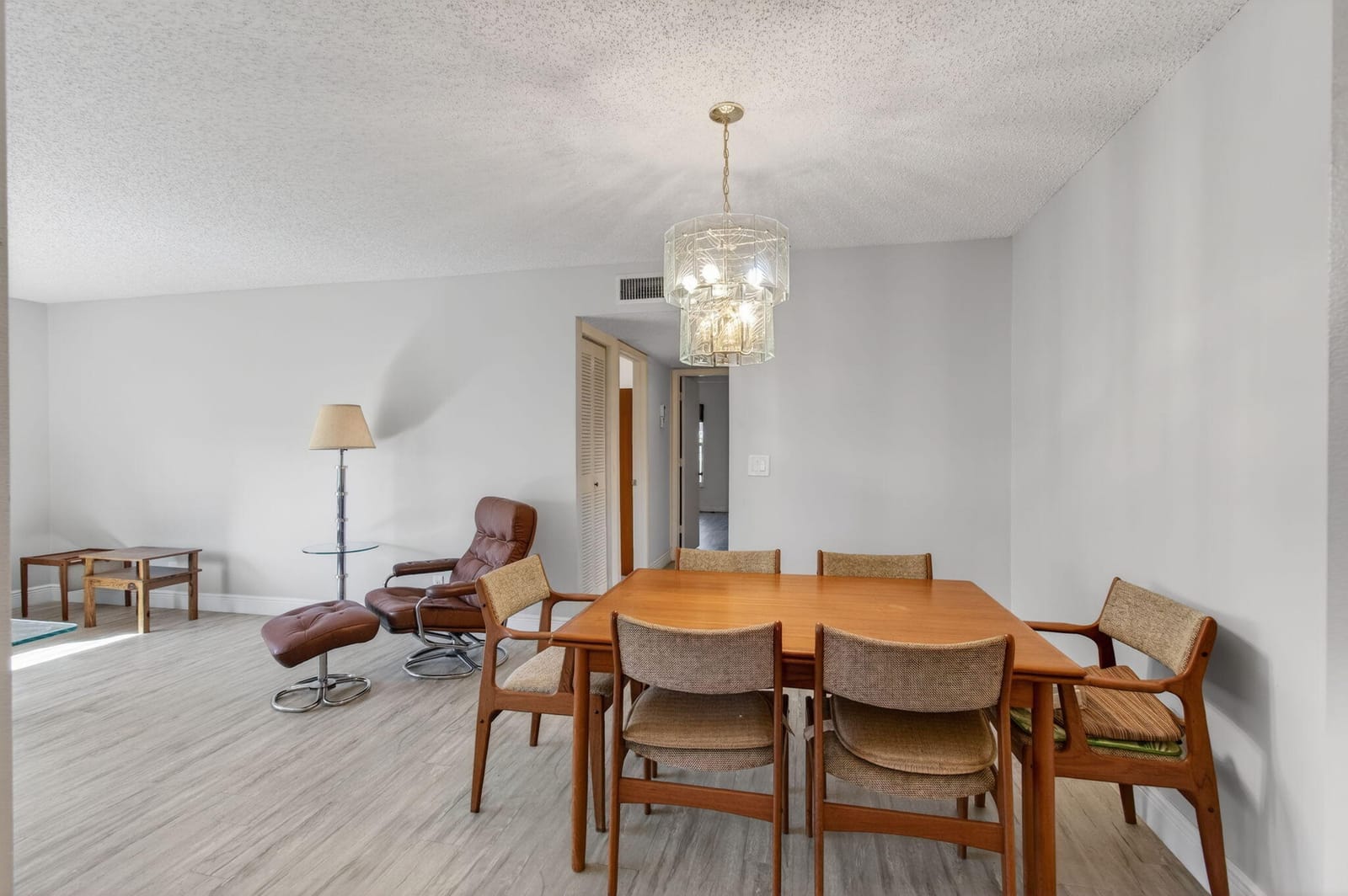 5392 Lakefront Boulevard A — photo 12