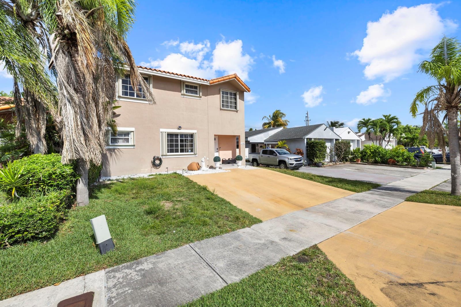 11951 SW 208th Terrace — photo 1