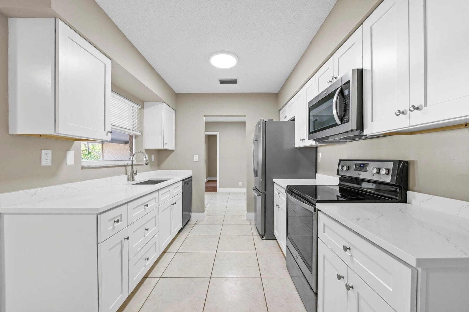 9203 NW 71st Street — photo 5