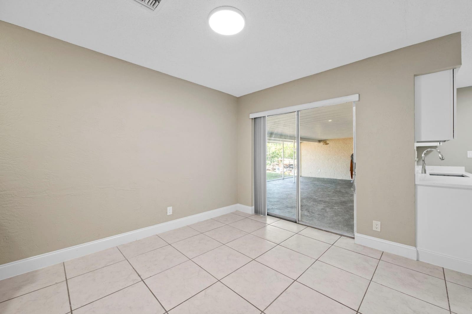 9203 NW 71st Street — photo 9