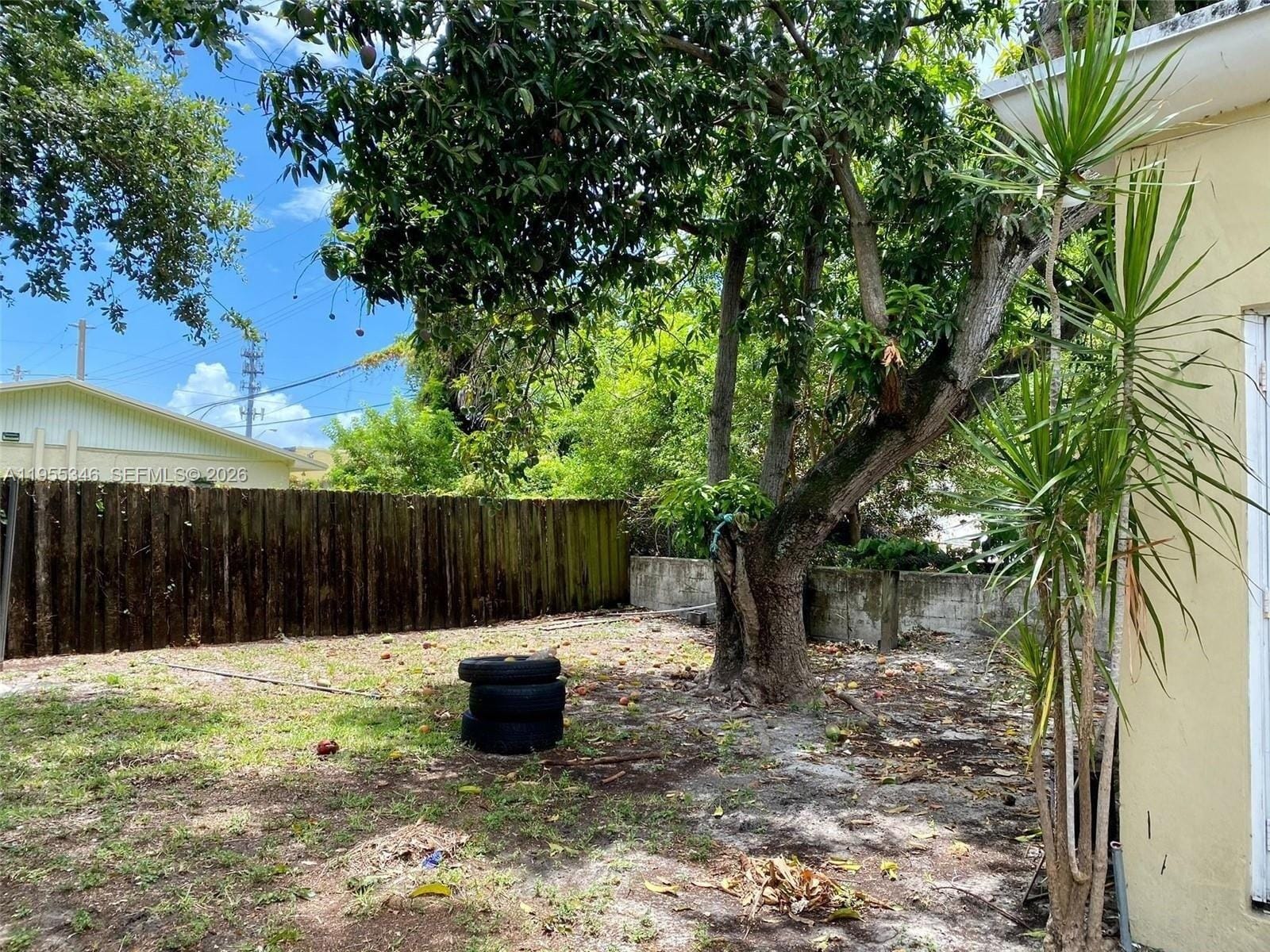 5411 NW 6th Avenue — photo 3