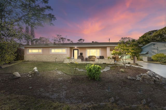 2611 S 29th Street, Fort Pierce, FL 34981