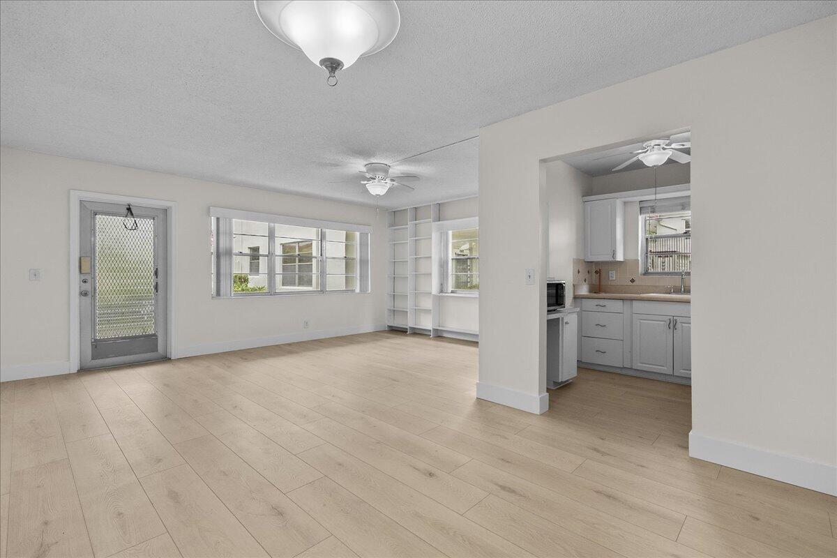 142 Kent I, West Palm Beach, FL 33417, West Palm Beach