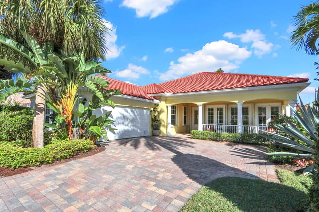4812 Eugenia Drive, sold in Magnolia Bay, Palm Beach Gardens, FL