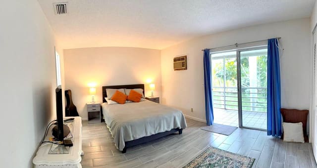 63 Windsor C, West Palm Beach, FL 33417