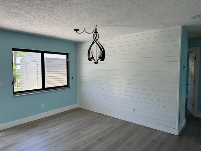 907 SE Lake Street — photo 12