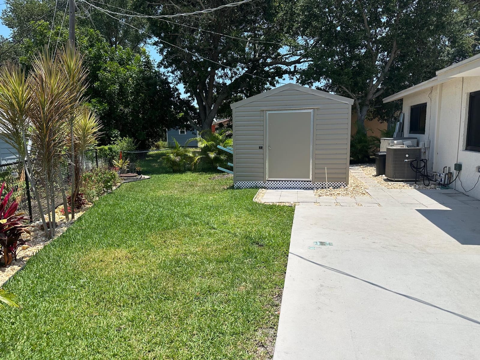 907 SE Lake Street, Stuart, FL 34994 photo 19