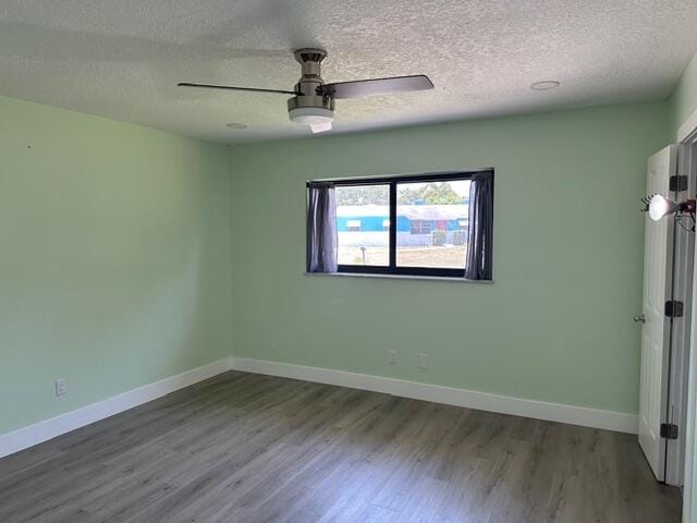 907 SE Lake Street, Stuart, FL 34994 photo 22