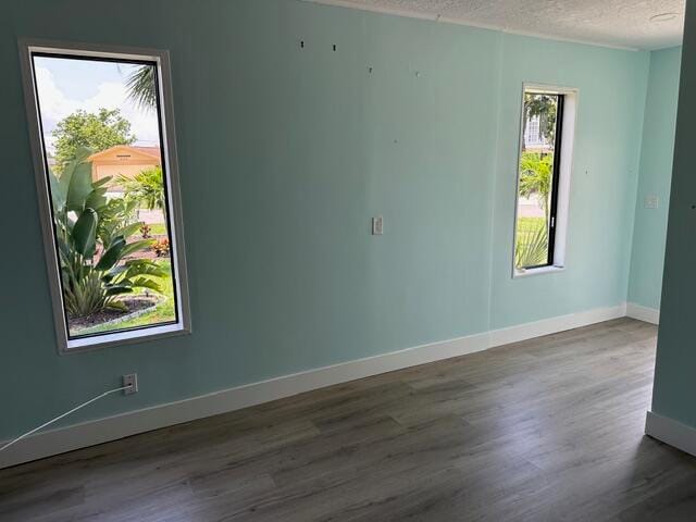 907 SE Lake Street — photo 5