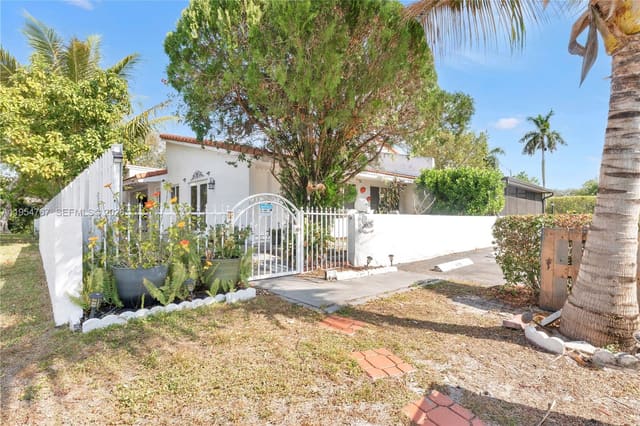 3605 NW 83rd Avenue, sold in Springtree, Sunrise, FL