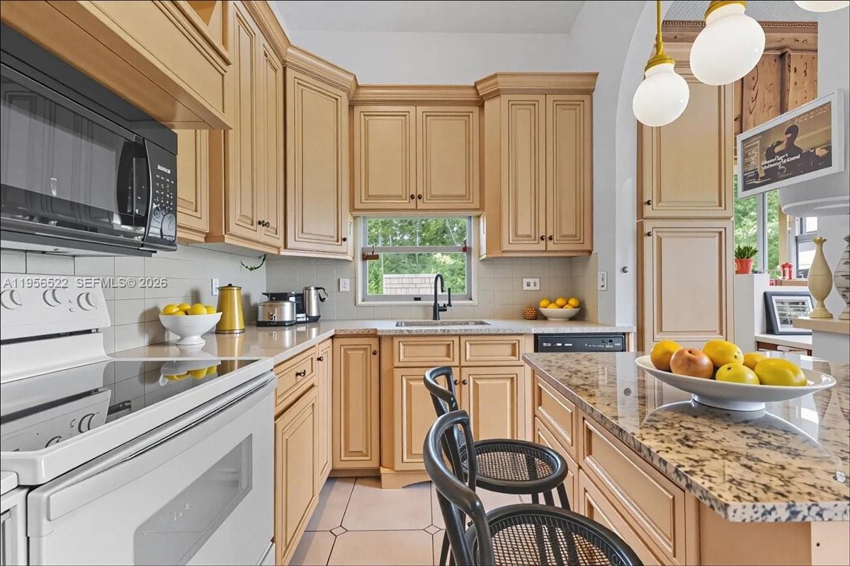 4850 SW 63rd Terrace 232 — photo 3