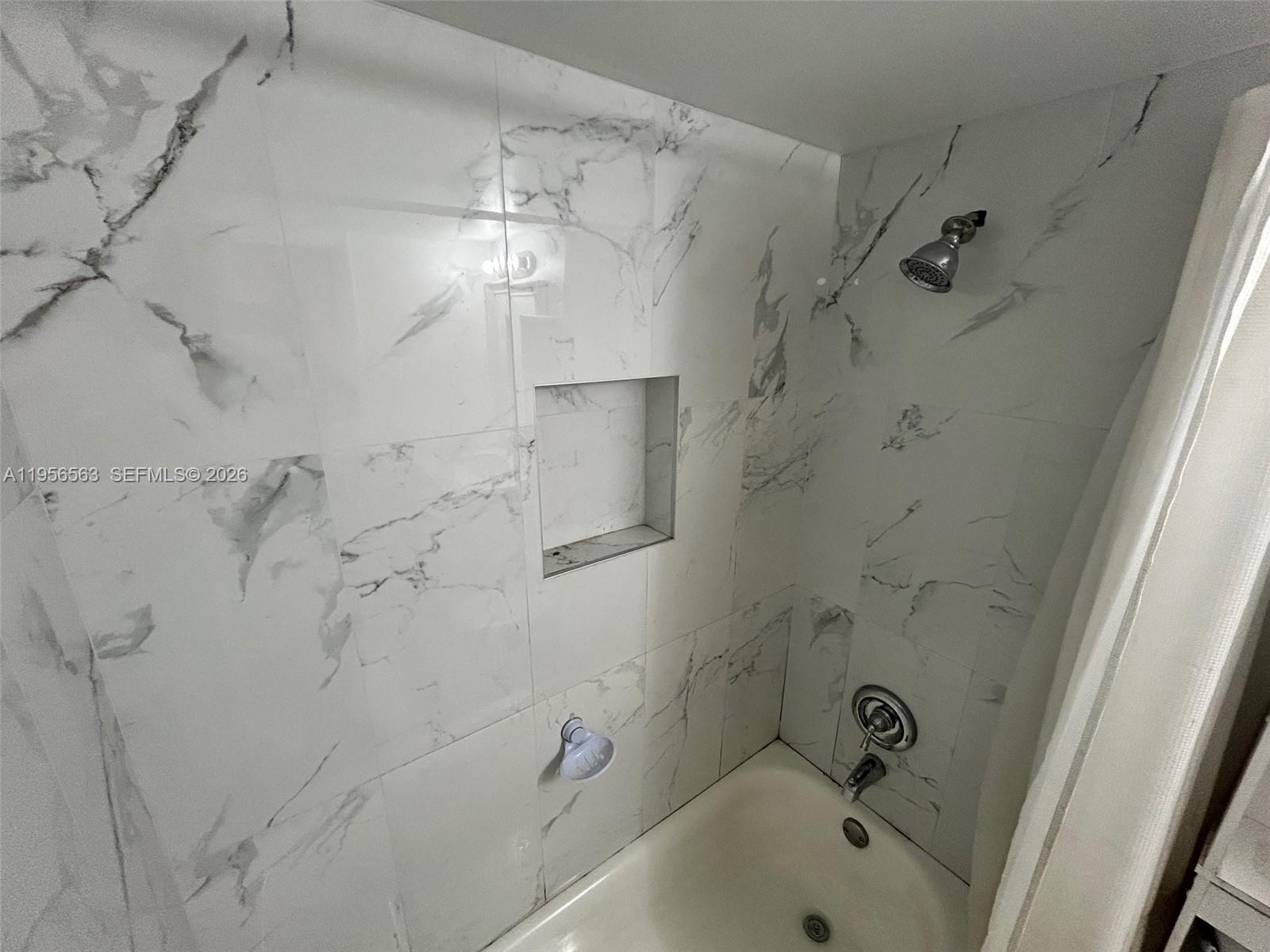 815 SW 30th Street J — photo 12