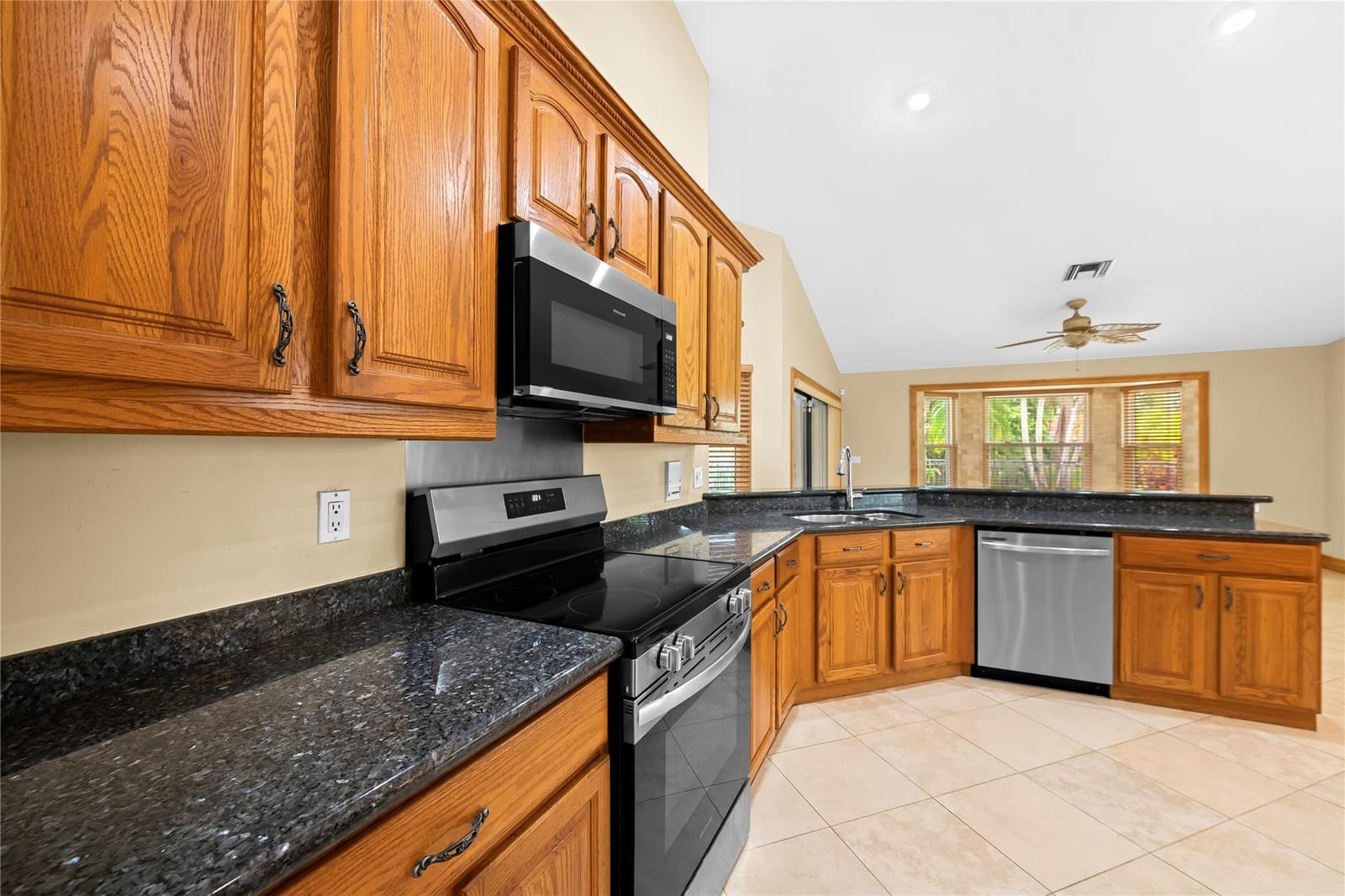 5321 NW 89th Drive — photo 3