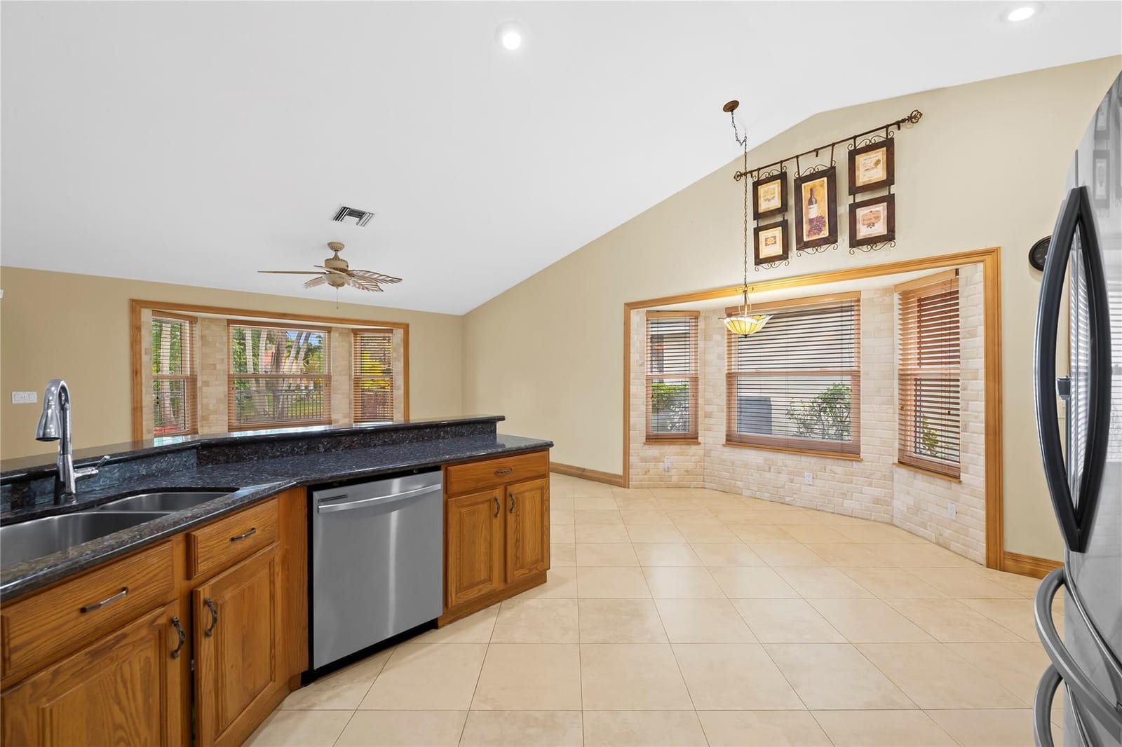 5321 NW 89th Drive — photo 5