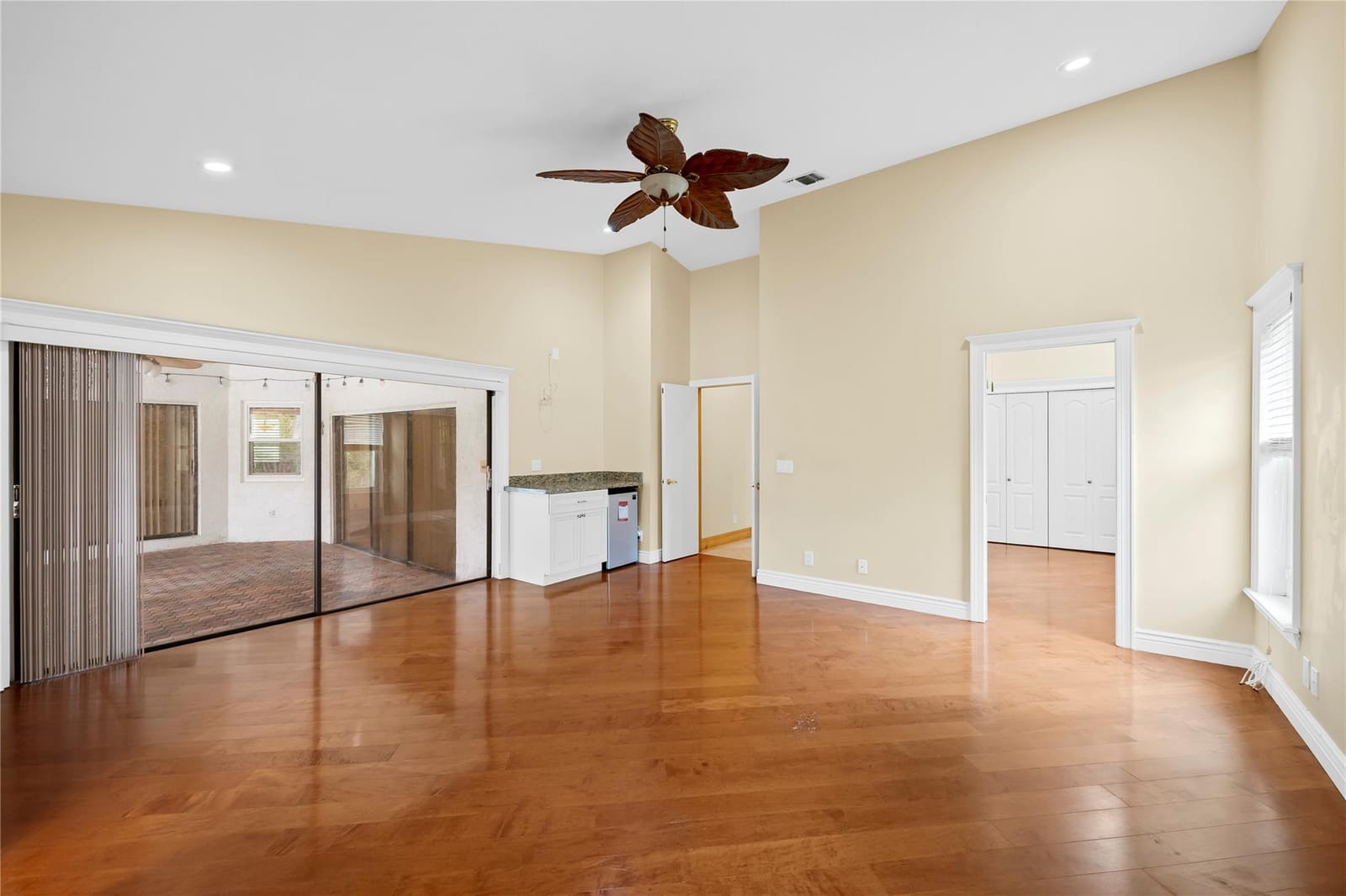 5321 NW 89th Drive — photo 8