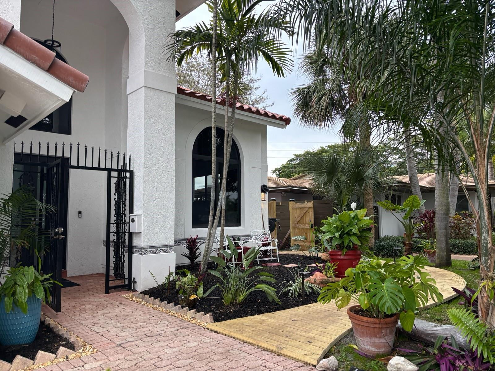 307 N Highland Drive, Hollywood, FL 33021, Hollywood