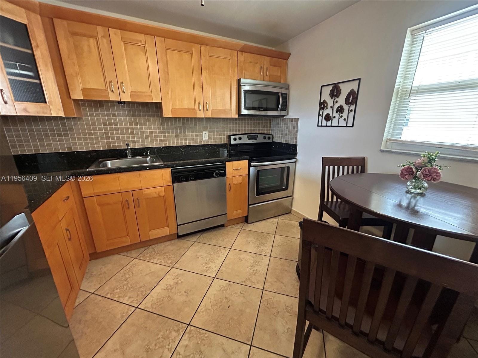 410 SE 2nd Street 308 — photo 12