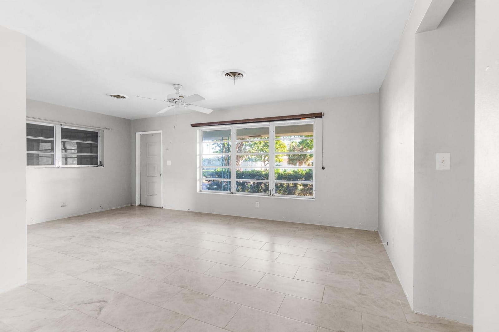 1941 NE 28th Avenue, Pompano Beach, FL 33062 photo 11