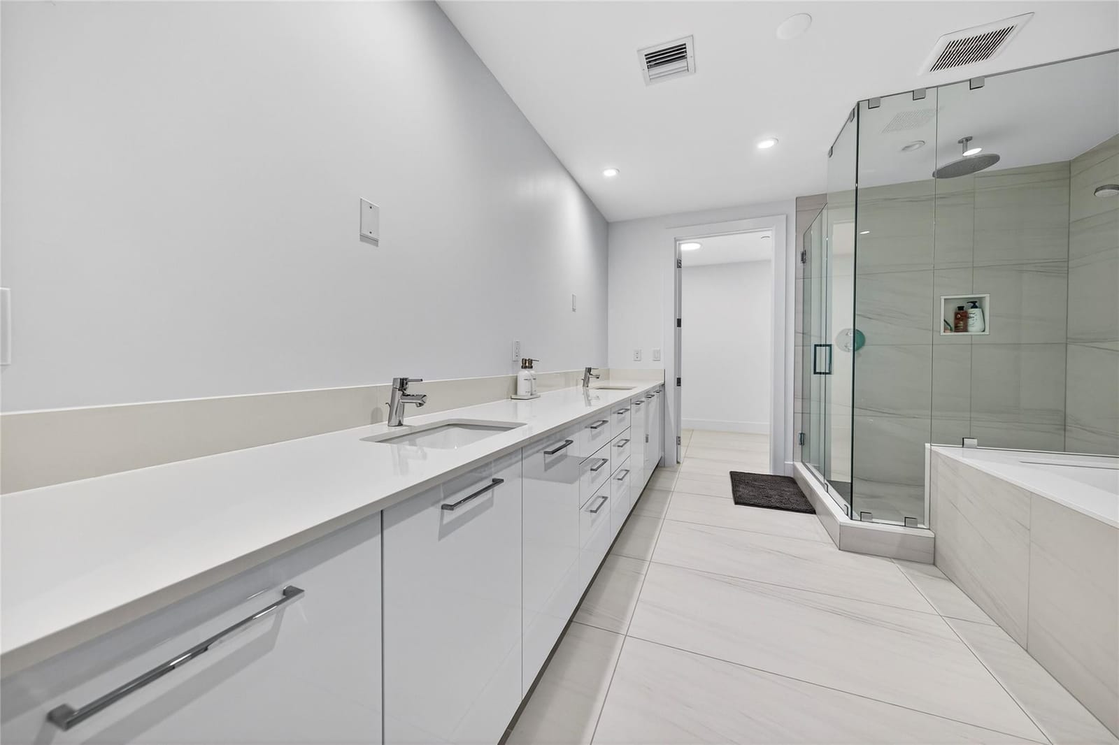 153 N Seabreeze 1901-s, Fort Lauderdale, FL 33304 photo 21