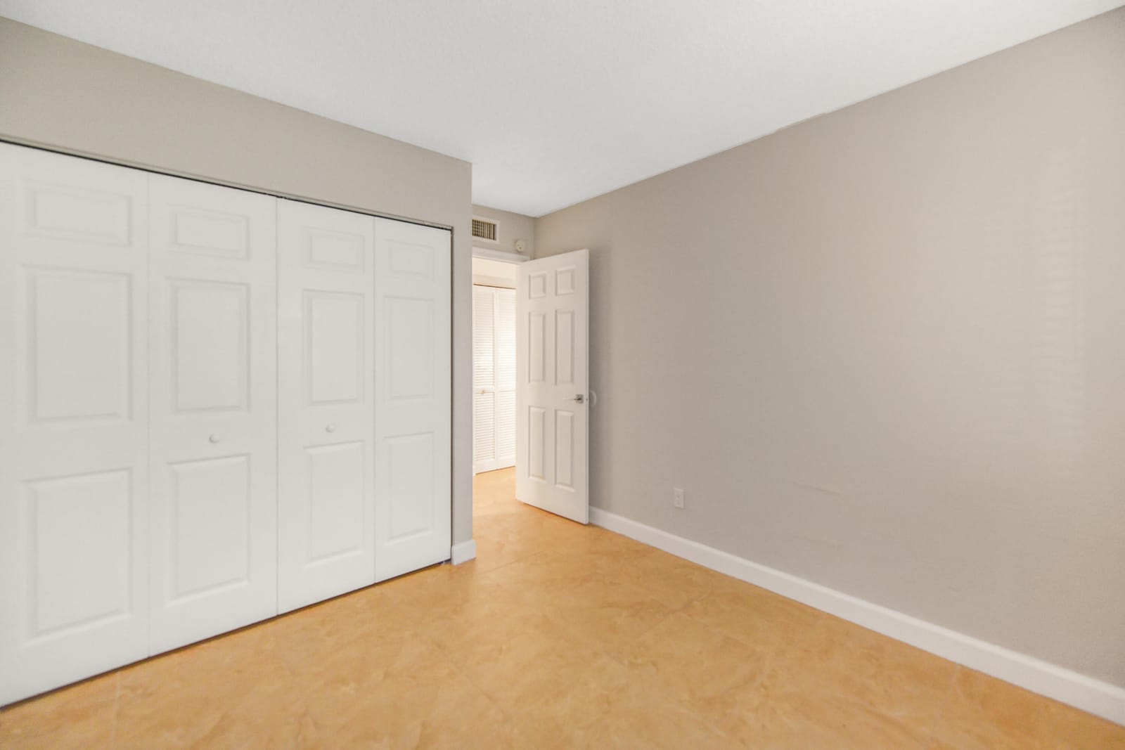 6053 10th 140 Avenue N 140 — photo 11