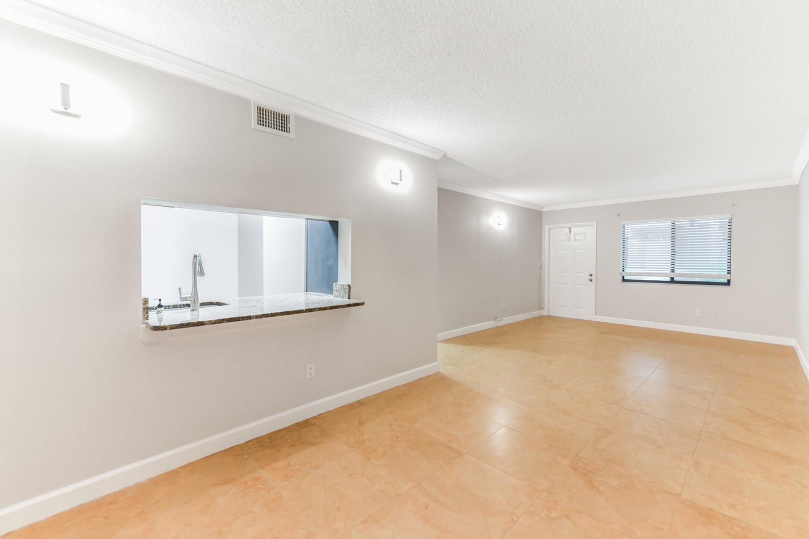 6053 10th 140 Avenue N 140 — photo 3