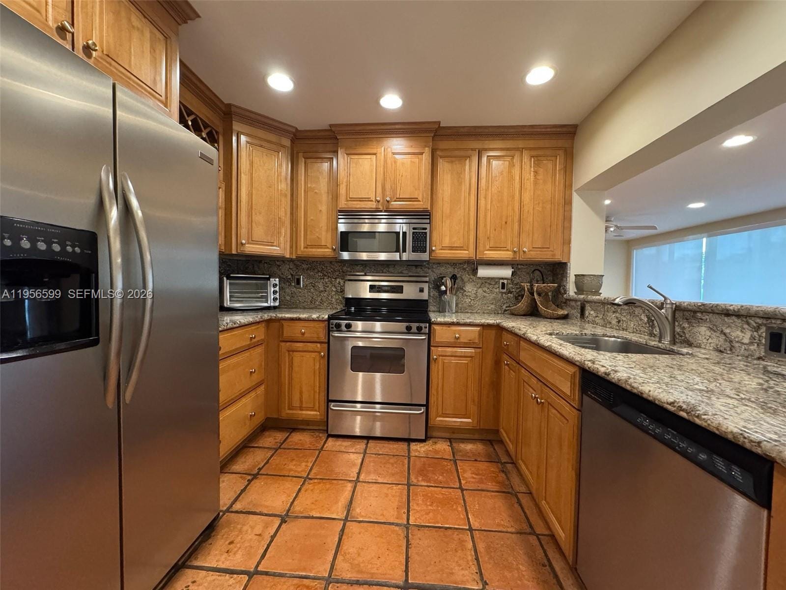 1110 Redbird Avenue, Miami Springs, FL 33166 photo 23