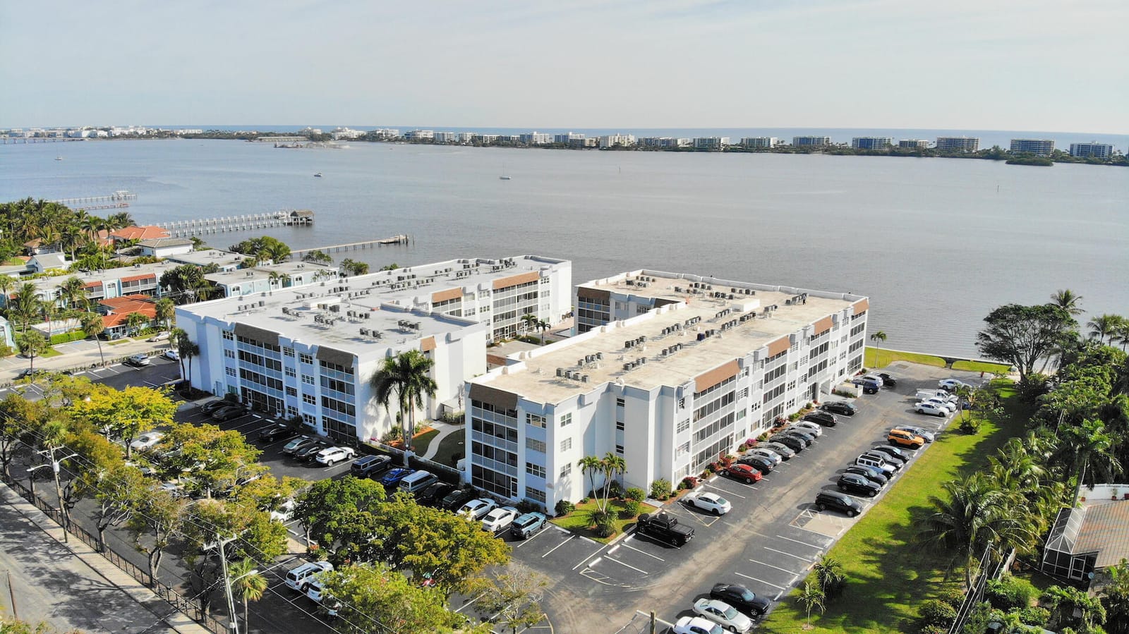 1516 S Lakeside Drive 318, Lake Worth Beach, FL 33460
