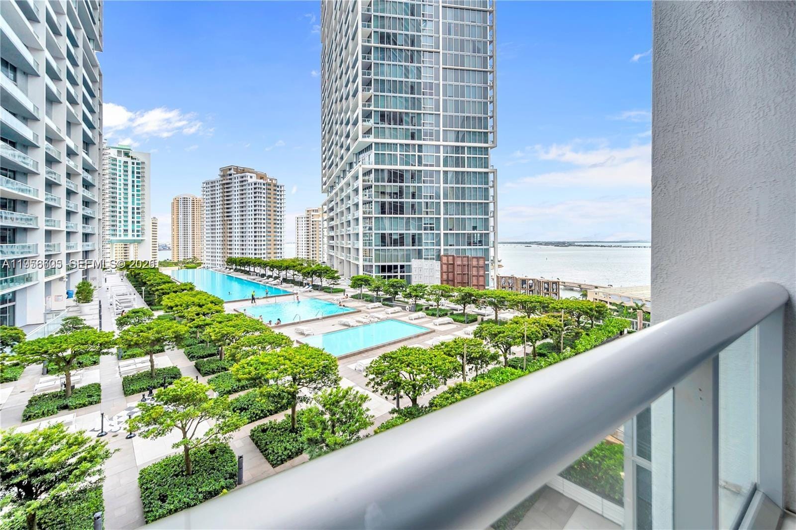 485 Brickell Avenue 1711 — photo 2