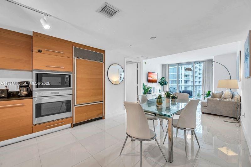 485 Brickell Avenue 1711 — photo 7