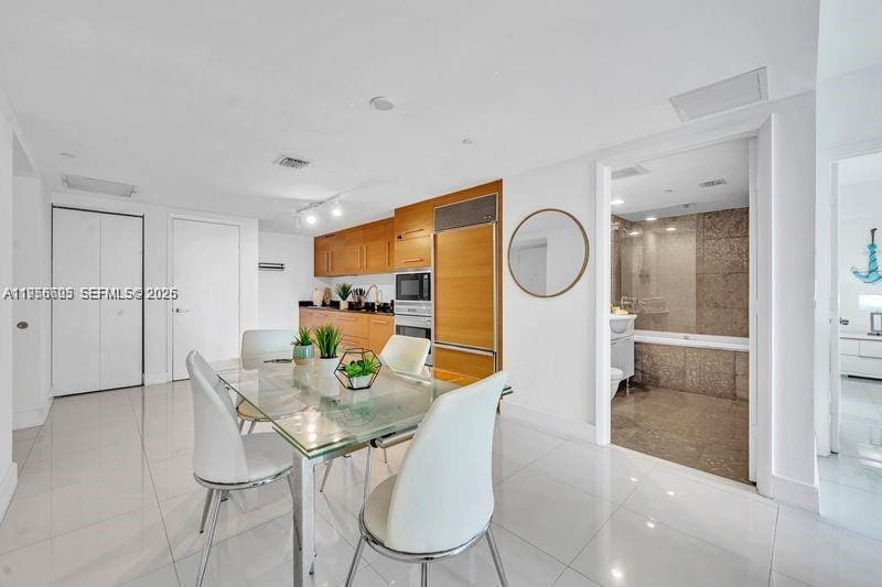 485 Brickell Avenue 1711 — photo 9