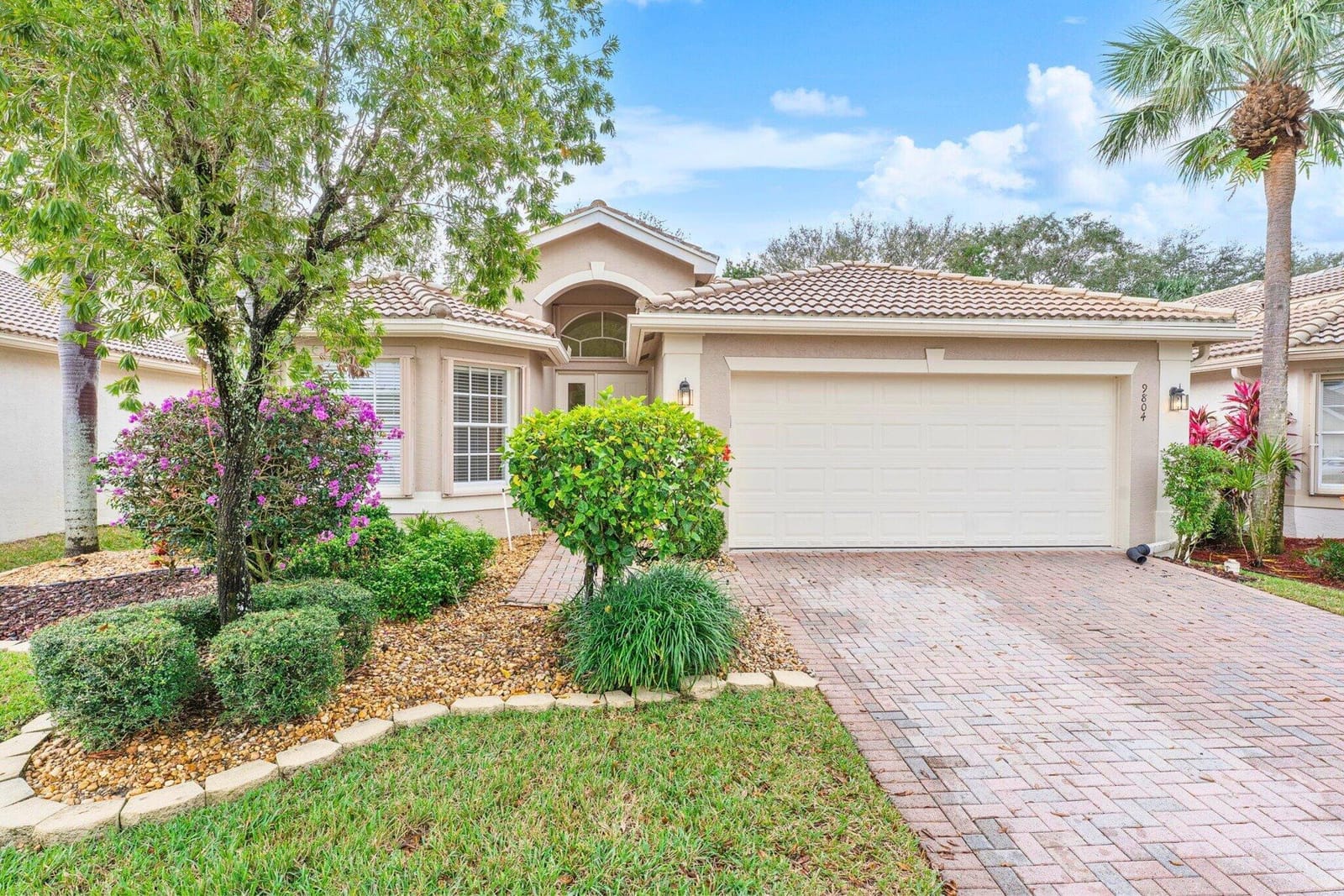 9804 Tallyrand Drive — photo 2