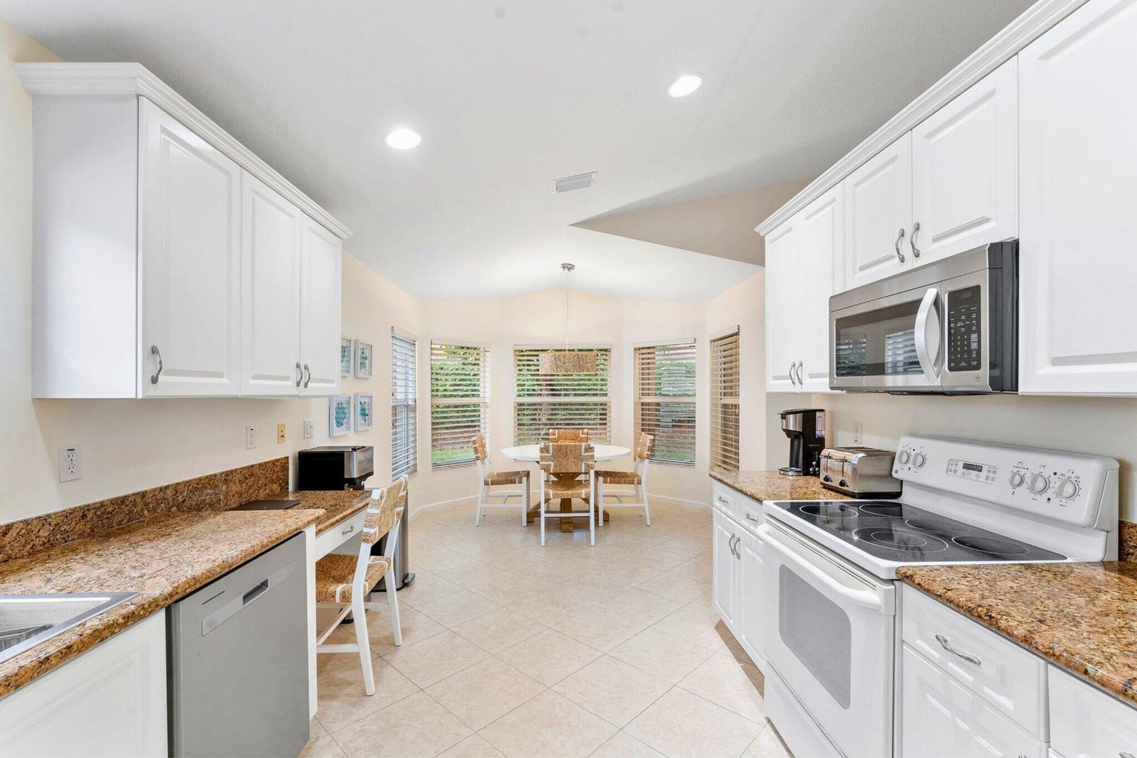 9804 Tallyrand Drive — photo 11