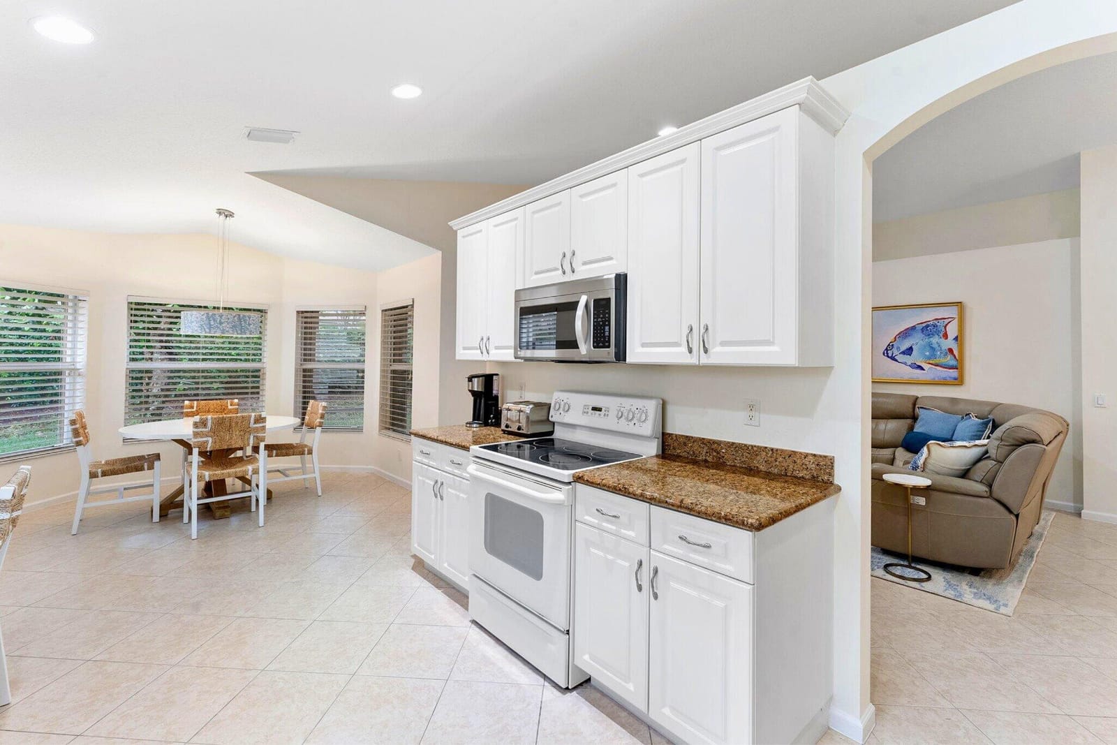 9804 Tallyrand Drive — photo 10