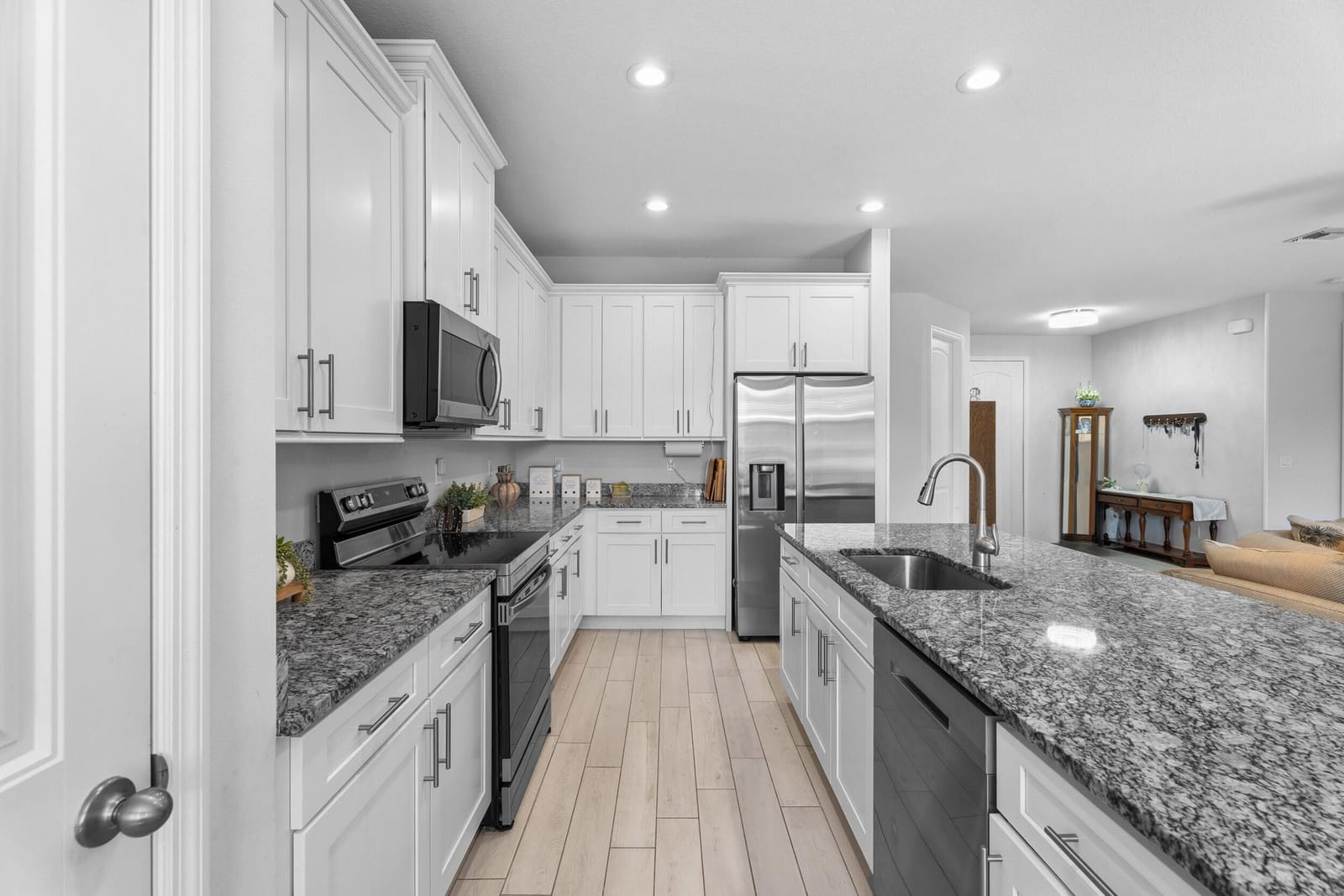 1568 SW Abacus Avenue — photo 3