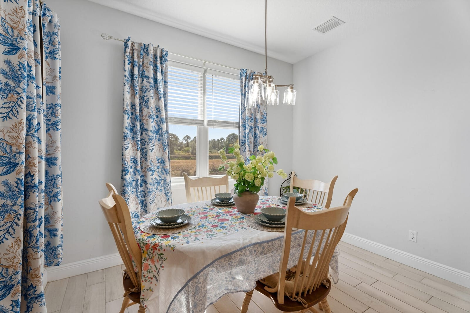 1568 SW Abacus Avenue — photo 4