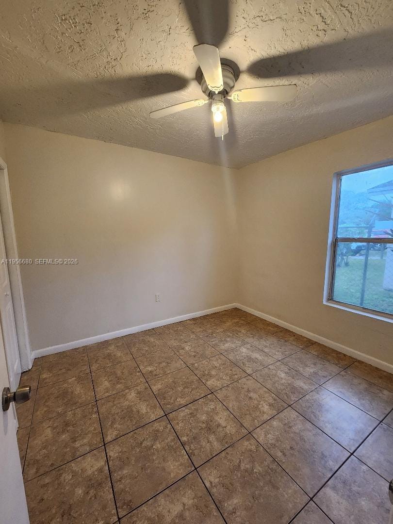 2425 NW 8th Place, Fort Lauderdale, FL 33311 photo 2