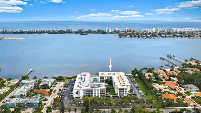 1516 S Lakeside Drive 207, Lake Worth Beach, FL 33460