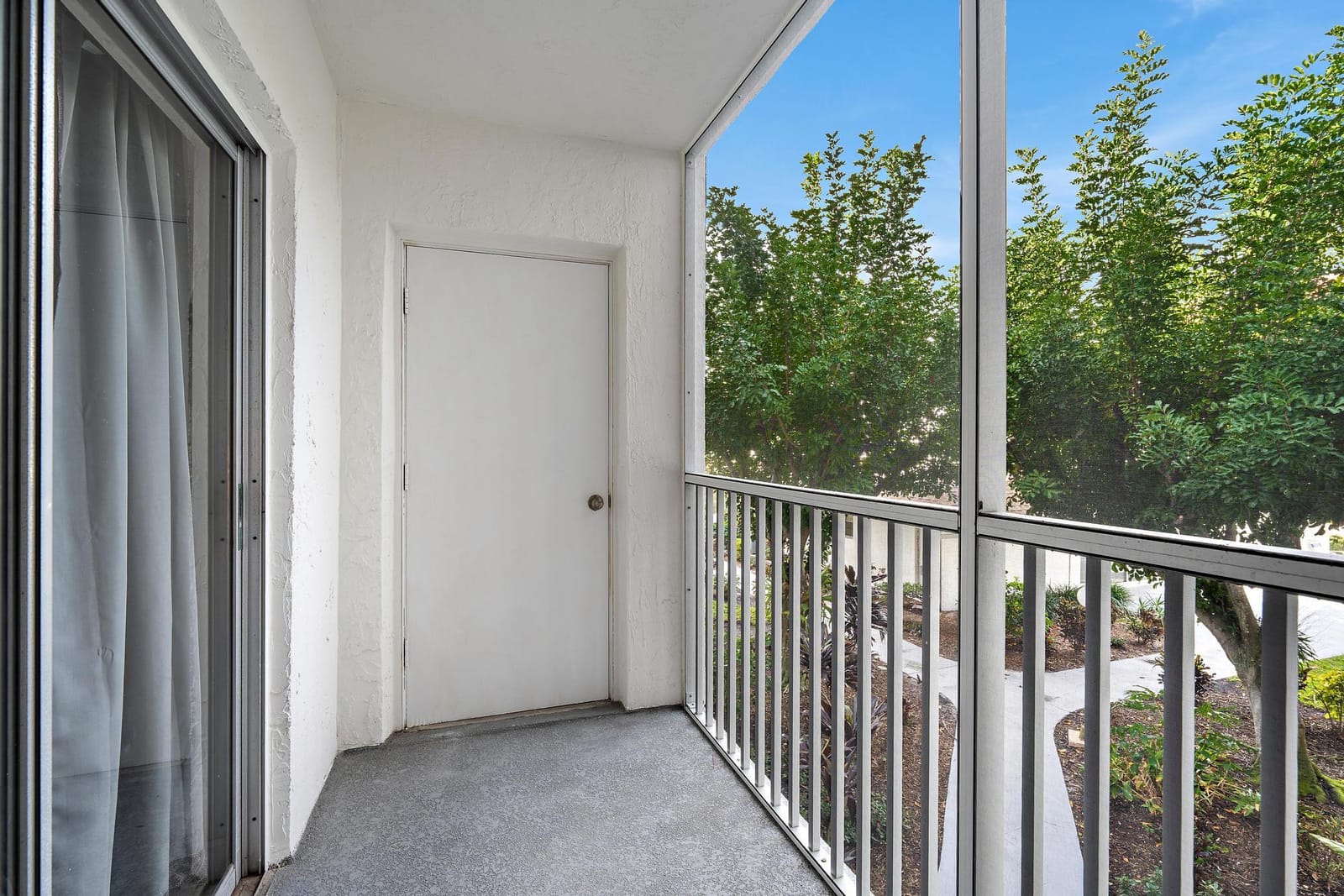 1516 S Lakeside Drive 207 — photo 11