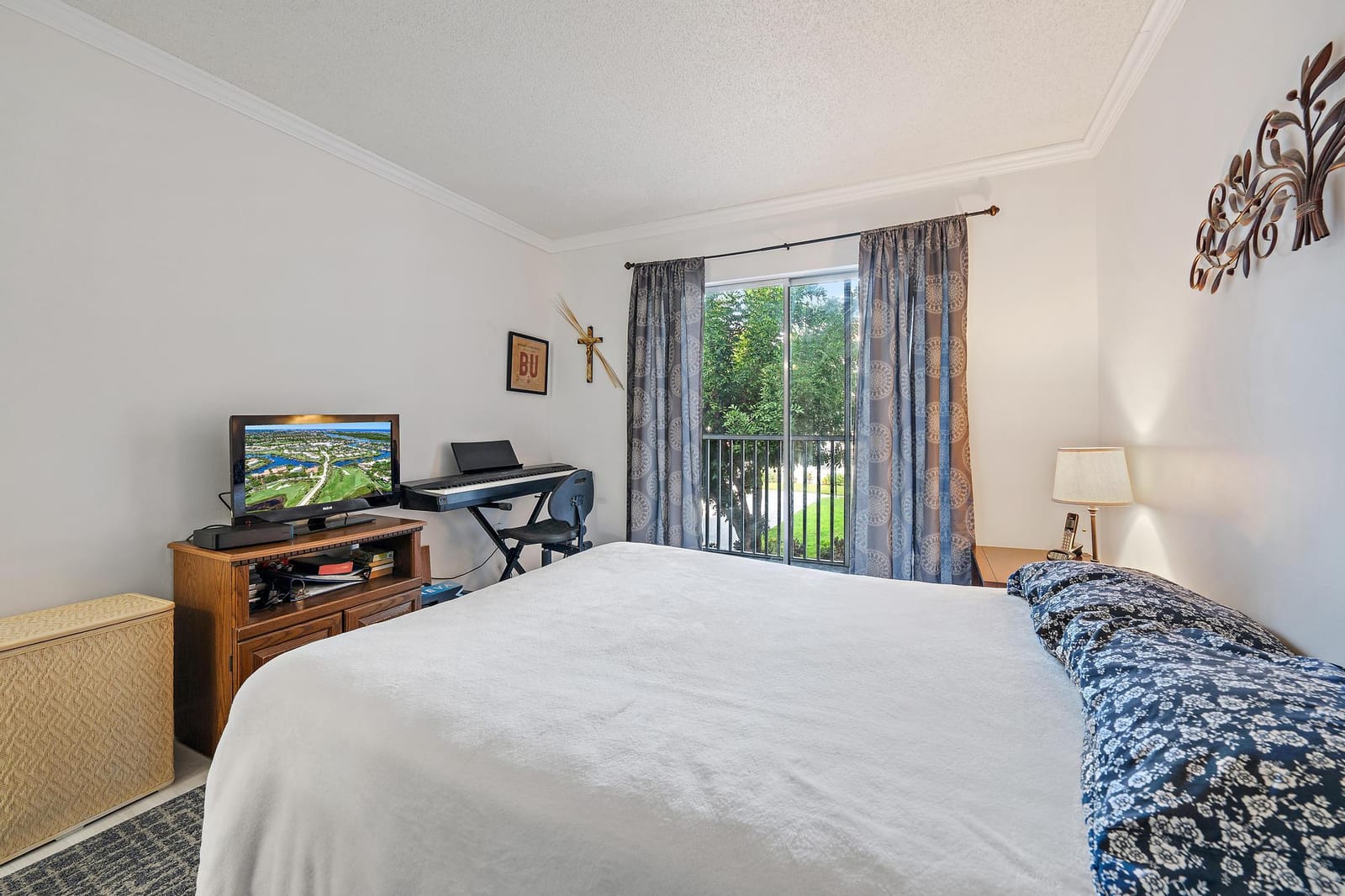 1516 S Lakeside Drive 207 — photo 5