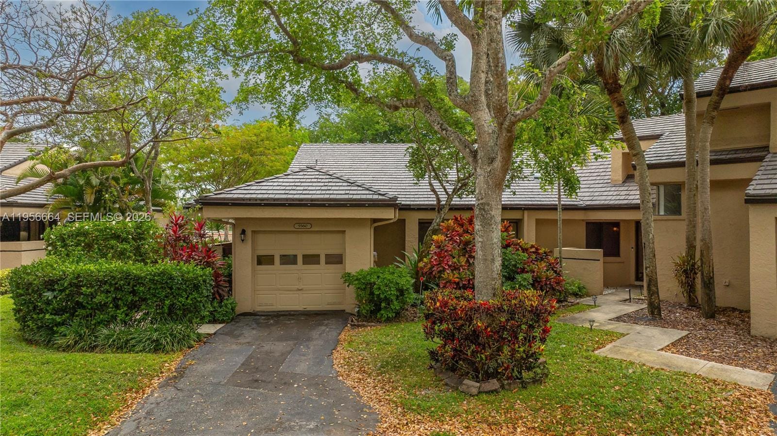 9360 S Chelsea Drive S, Plantation, FL 33324 photo 16