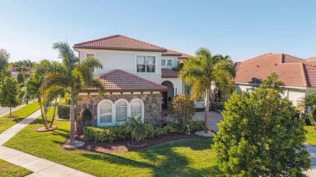8697 Cobblestone Point Circle, sold in Cobblestone Creek, Boynton Beach, FL