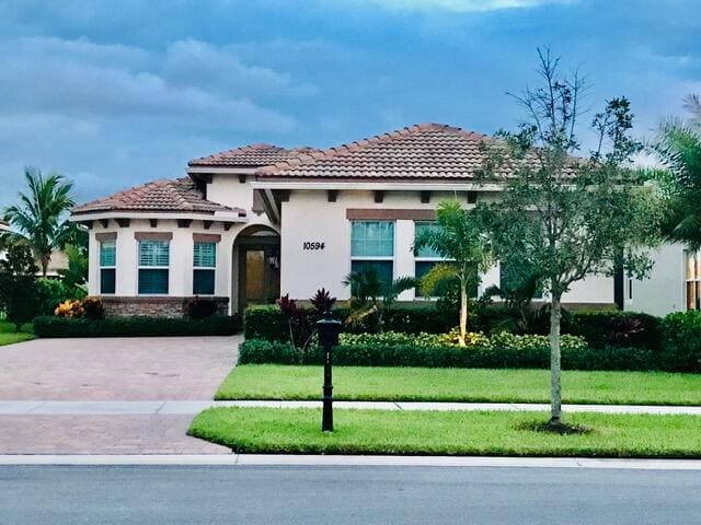 10594 SW Capraia Way, sold in Verano Pud No 1 Plat No 14, Port St Lucie, FL
