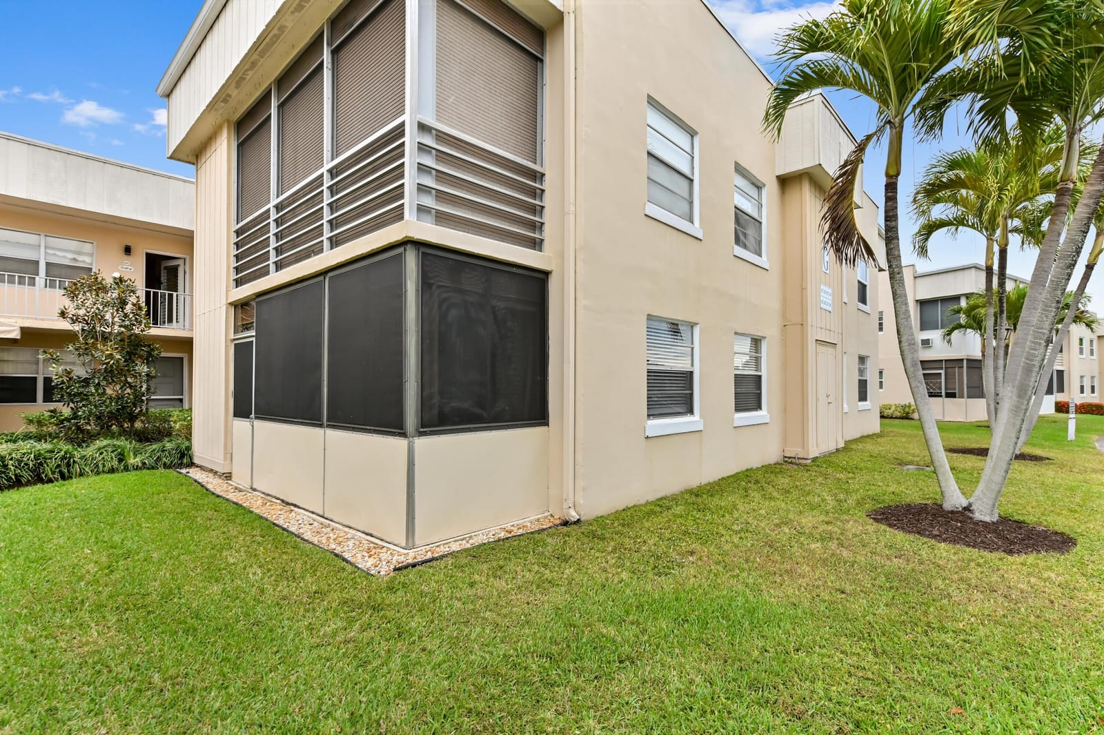302 Capri G, Delray Beach, FL 33484 photo 22