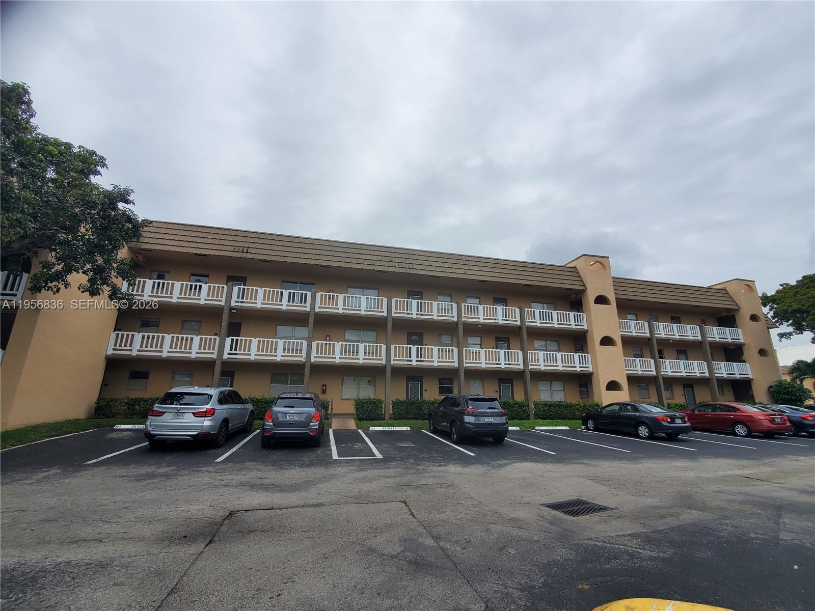 9360 Sunrise Lakes Boulevard 102, Sunrise, FL 33322, Sunrise